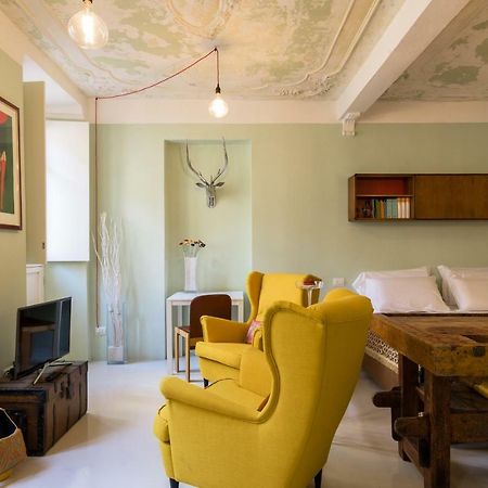 Duomo Luxury Suite - By MyhomeinКомо Екстериор снимка