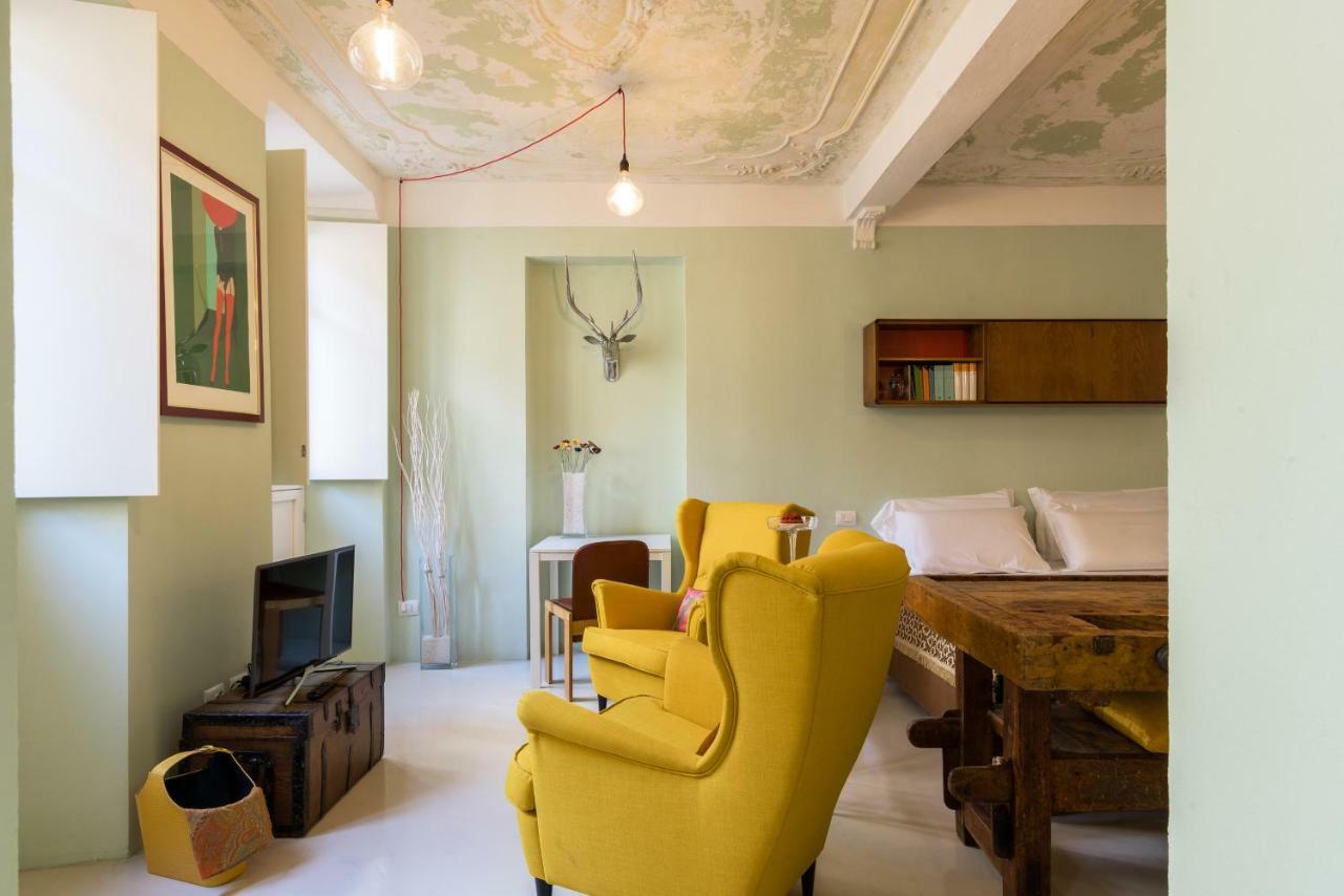 Duomo Luxury Suite - By MyhomeinКомо Екстериор снимка